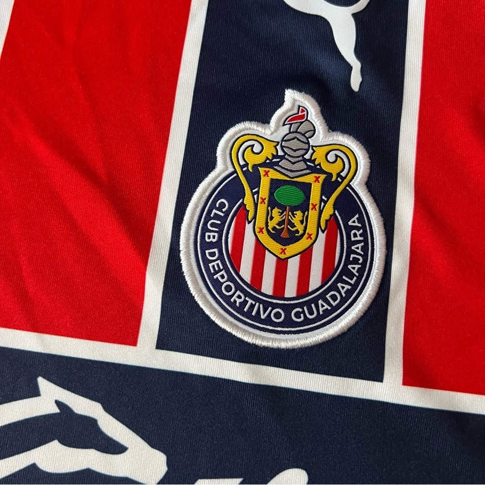 Puma Chivas Men’s Alternative Jersey 22/23 - Picture 3 of 5